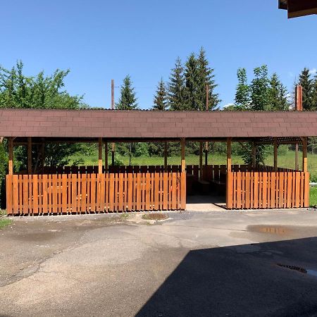 Апартаменти Apartman C.1 Haliganda*** Ліптовски-Градок Екстер'єр фото