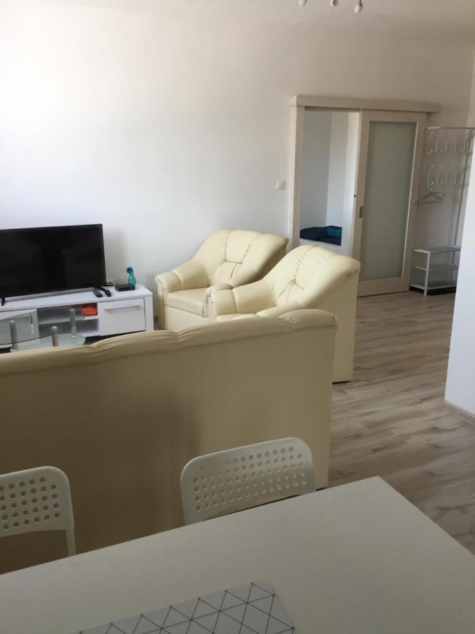 Апартаменти Apartman C.1 Haliganda*** Ліптовски-Градок Екстер'єр фото
