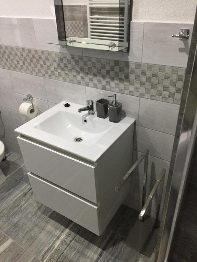 Апартаменти Apartman C.1 Haliganda*** Ліптовски-Градок Екстер'єр фото