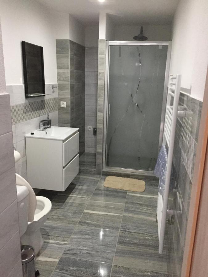 Апартаменти Apartman C.1 Haliganda*** Ліптовски-Градок Екстер'єр фото